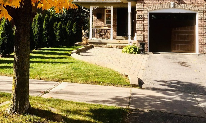 Aurora Casa | Aurora ~ ¡Excelente ubicación! S t. John Sr / Bayview !!!!