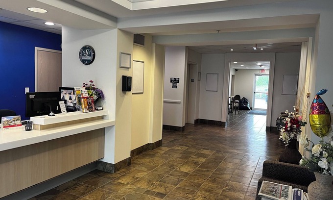 Estevan Hotel | Motel 6 Estevan, SK
