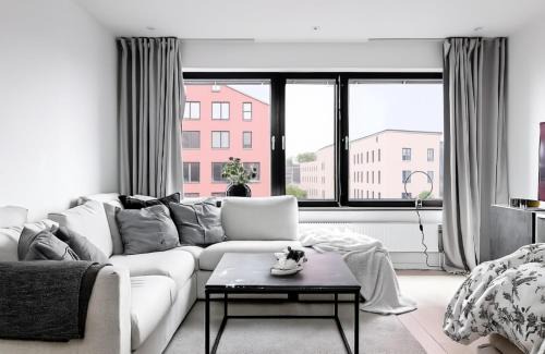 Vaxjo Apartamento | Aurora Luxe Apartment Near Vida Arena Free Wifi