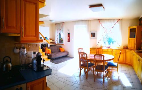 Gyor Casa | Aurora Premium Home