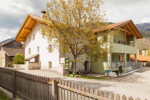 Laas Apartamento | Ausserloretzhof Ferienwohnung "Fernerblick"