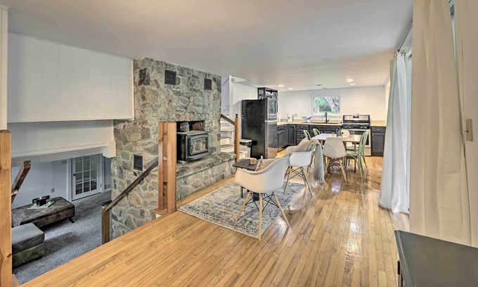 Austerlitz Casa | Austerlitz Home w/ Updated Interior + Porch!