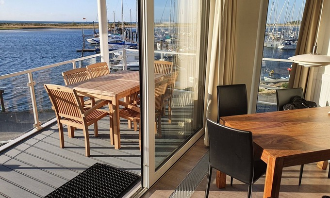 Wendtorf Apartamento | Austernfischer - best location, fantastic sea view, steam shower and much more!
