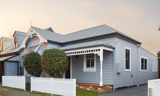 The Junction Casa | Austin Cottage - Pet friendly holiday house in Newcastle