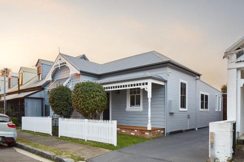The Junction Casa | Austin Cottage - Pet friendly!