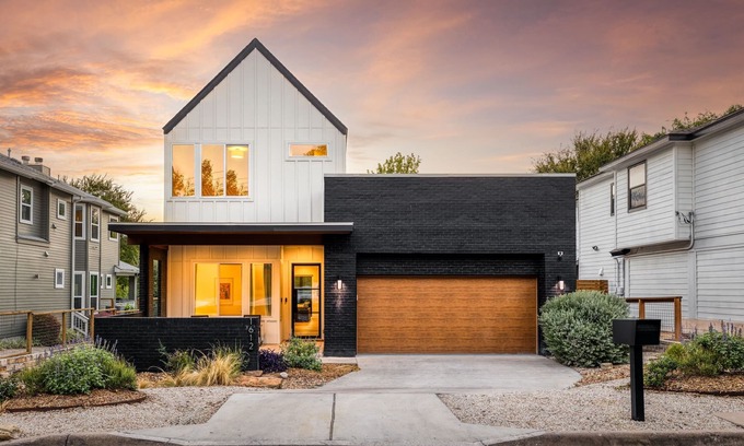 McKinley Heights Casa | Austin Dream House