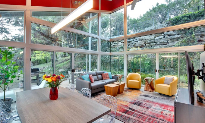 Apache Shores Casa | Austin Glass House-As Seen on TV and Two Movies