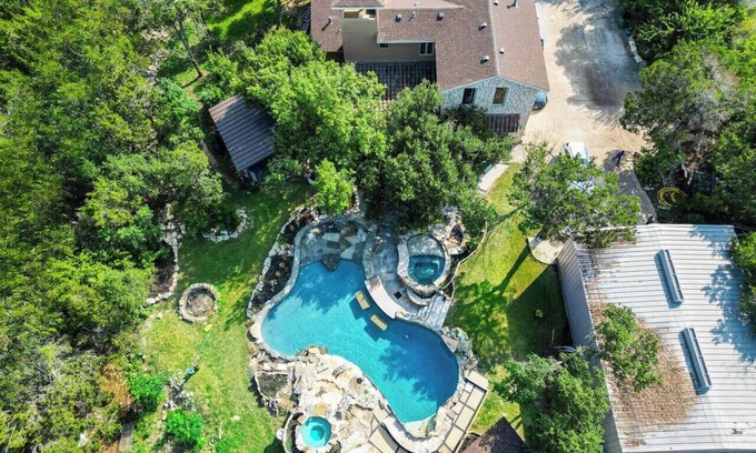 Hudson Bend Casa | Austin | Lake Travis | 4/3.5 Pool Oasis & Tub| AVAIL ACL