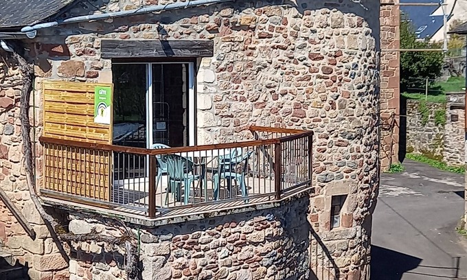 Lassouts Casa | Autentic and picturesque Gite de la Tambourde. Overnight stays on request.