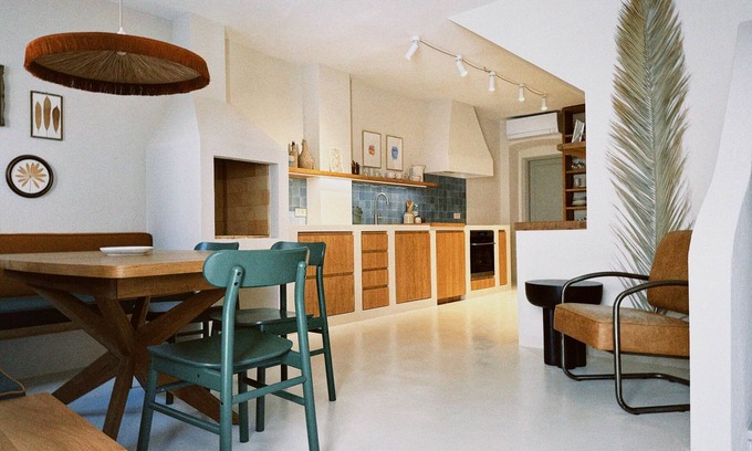 Komiza Casa | Authentic 4 bedroom stone house, situated in the very heart of old Komiza town