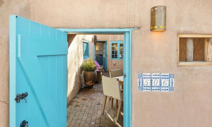 Historic Eastside Alquiler De RV | Authentic Adobe Masterpiece: 2br/2ba, modern redesign, stylish kitchen, courtyard