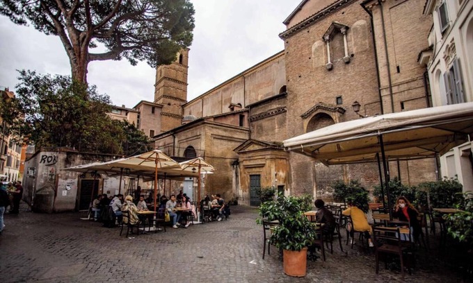 Rione XIV Borgo Apartamento | Authentic Architectural Gem in the Heart of Rome
