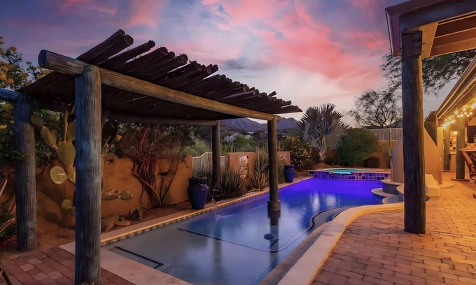 Fountain Hills Casa | Authentic AZ! Outdoor Paradise with Htd Pool, Spa, Outdoor Kitchen.