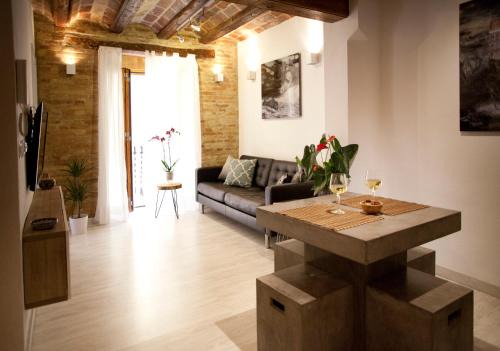 El Pilar Apartamento | Authentic Charming Apartment/Wifi/Air Conditioning