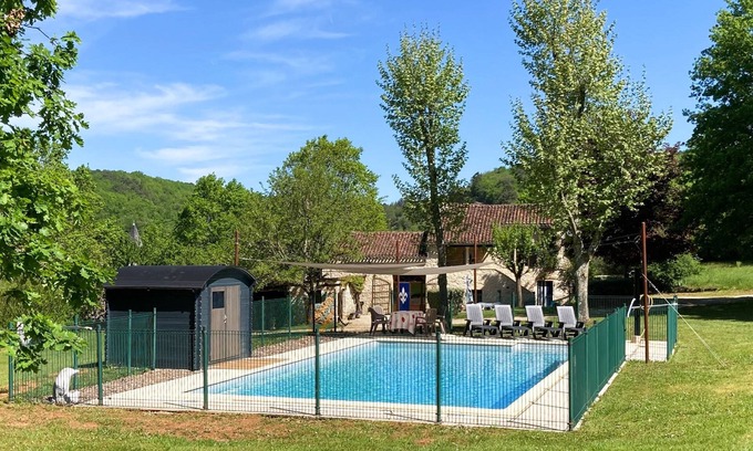 Puy-l'Eveque Casa | Authentic country house with new private pool