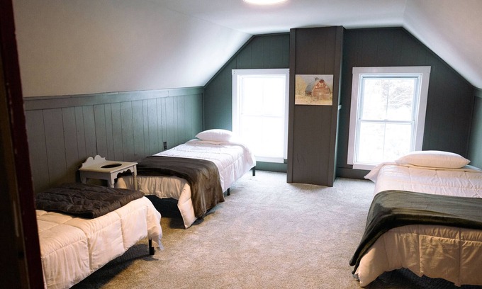 Randolph Center Otro | Authentic farmhouse for those who love cozy, quirky, historical imperfection