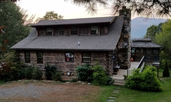 Burnsville Cabina | Authentic Log Cabin Awesome View Come See Beauty In The Mountains