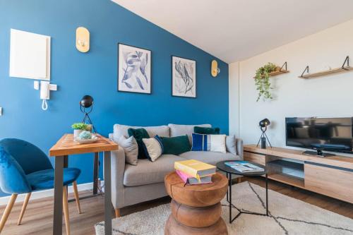 Barrio de La Latina Apartamento | Authentic Madrid Experience -Plaza Mayor 7min walk - Spectacular view - Champagne