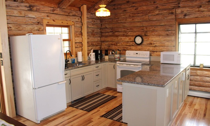 West Poland Cabina | Authentic Maine Cabin w/ New Amenities Directly on Thompson Lake.