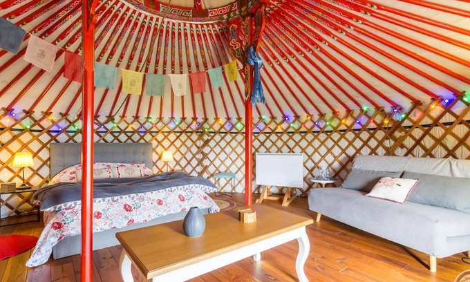 Denneville Apartamento | Auténtica Yurta Mongola con Terraza en Normandía