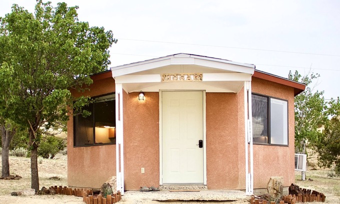 Counselor Casa | Authentic Native American Hogan Experience near Chaco Cultural Historical Park