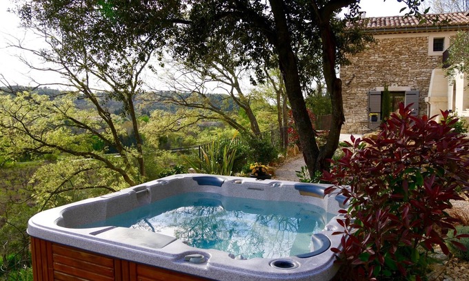 La Roque-sur-Pernes Casa | Auténtico cobertizo provenzal y su SPA en un sitio excepcional