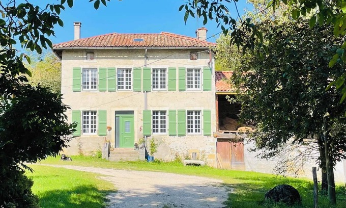 Saint-Lizier Casa | Authentic, rustic farmhouse in the heart of the Ariege Pyrenees