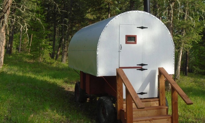Eureka Alquiler De RV | auténtico vagón pastor que acampa cerca de las áreas silvestres en Kootenai NFS