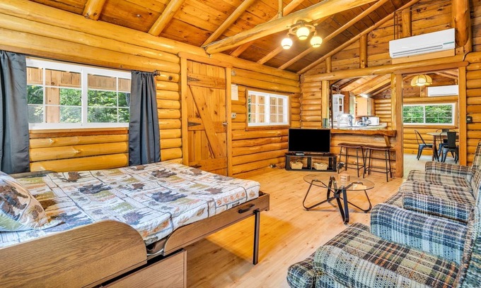 Sunday River Area Cabina | Authentic ski cabin