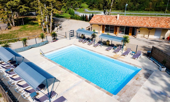 Thenon Casa | Authentic Stay in Dordogne – Comfortable Gîte with Heated Pool