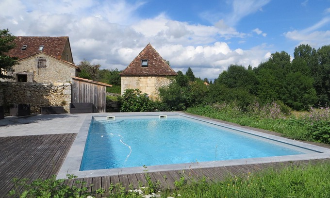 Lamonzie-Montastruc Cabaña | Auténtico recorrido con piscina, Périgord, Dordogne.
