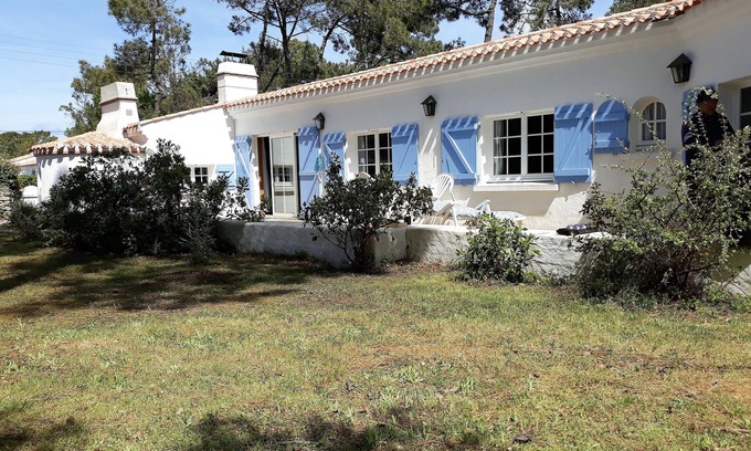 Noirmoutier Island Villa | Auténtica Villa Vendeen, refinada, a 150 m de la playa, en la isla de Noirmoutier.