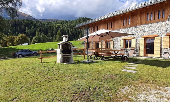 Roncegno Chalet De Esquí | Authentic wooden chalet with panorama, fireplace and alpine flair