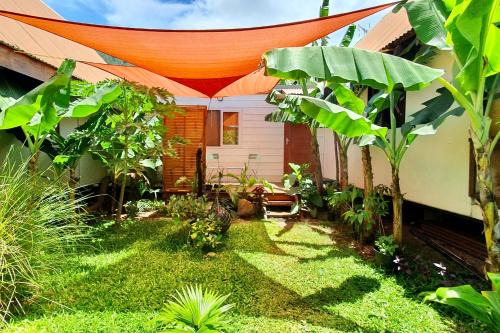 Hauru Apartamento | Auti studio direct access to the beach on Moorea with AC -WiFi - Netflix