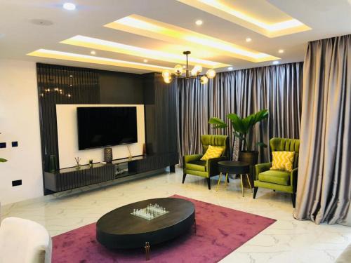 Ofin Apartamento | Autumn Green's 1,2 and 3 beds 1004 Estate