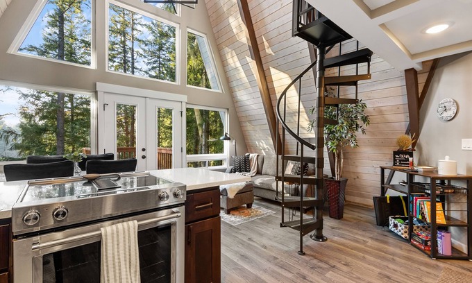 McKenna Casa | Autumnwood Reatreat - You'll Never Wanna Leaf!