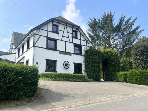 Chodes Casa | Aux Hirondelles