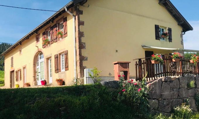 La Chapelle-devant-Bruyeres Apartamento | Aux Trois Gîtes