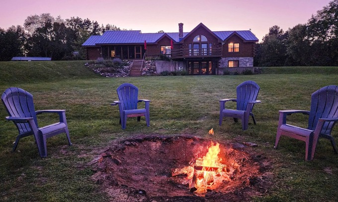 Brodhead Cabina | Avail Labor Day-Private Reserve, King Bed, Fishing