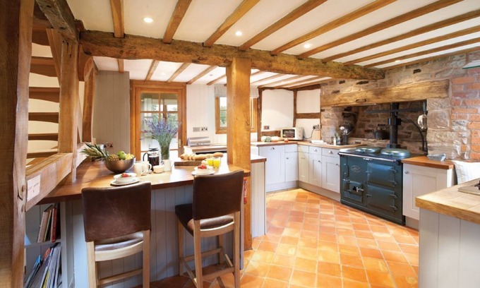 Westhide Cabaña | Pool Head Cottage es una acogedora escapada situada en Herefordshire, con vistas panorámicas.