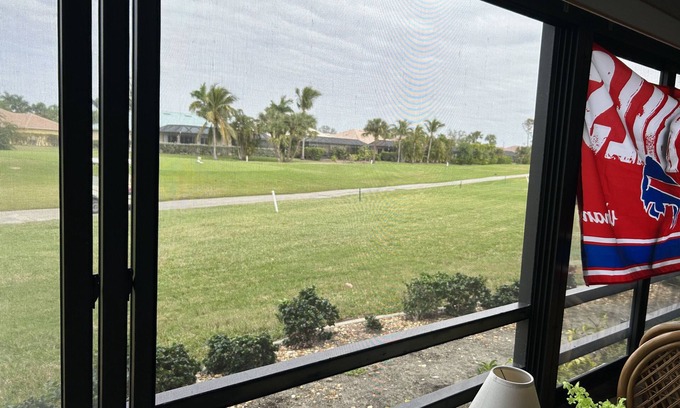 Burnt Store Marina Condominio | Available January of 25 - only’. Beautiful condo overlooking 5th hole.