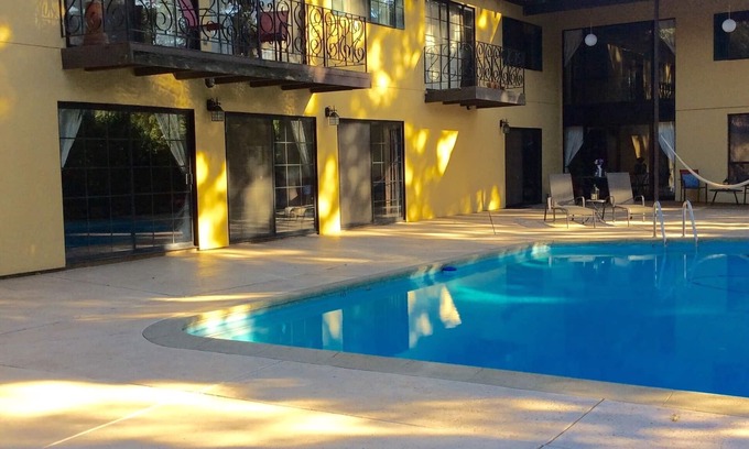 Chico Villa | ¡TODAVÍA DISPONIBLE PARA GRADUACIÓN 2020! ¡Toda la familia JUNTOS!