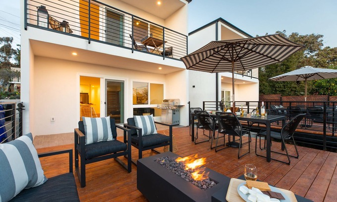 Middletown Condominio | Mins to Gaslamp, Zoo & Seaworld | Terraza al aire libre con barbacoa y patio ❤ Av por AvantStay