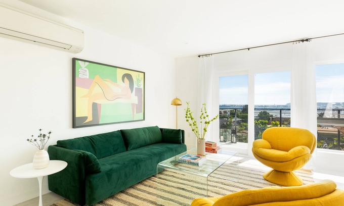 Middletown Condominio | Mins to Gaslamp, Seaworld & Airport | w / Patio al aire libre por AvantStay