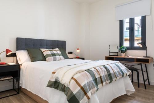 San Gil Apartamento | Avanti Clavel, la terraza te conquistará