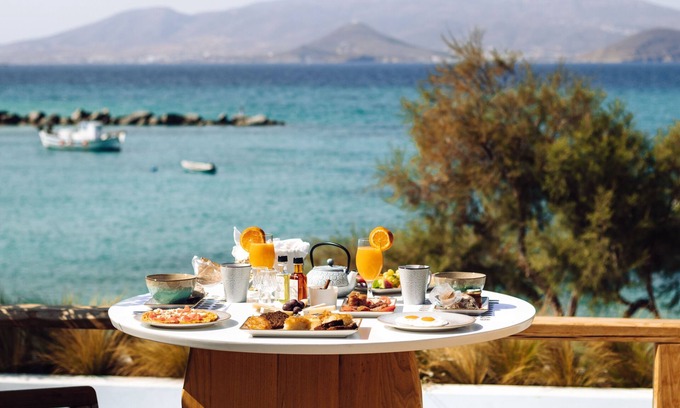 Agia Anna Hotel | Avgoustos Suites - Adults only