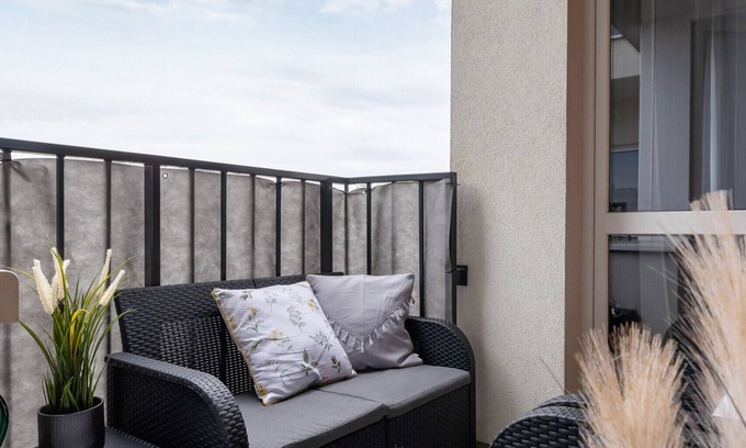 Czyzyny Apartamento | Avia Apartment by Renters Prestige