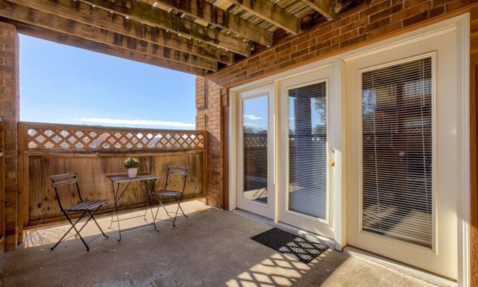 Mount Moriah Casa | Aviator's Lounge 2BR 1Bath WiFi Close to Airport 1