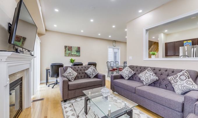 Lakeview Casa | AVID Vacation Palace in Castlemore,Brampton