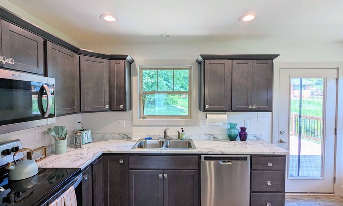 Mars Hill Casa | AVL-Area Mountain Retreat: 20-25 minutes from downtown